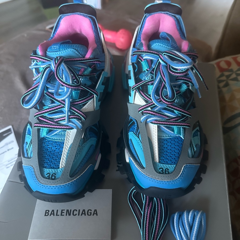 Balenciaga track woman’s size 6